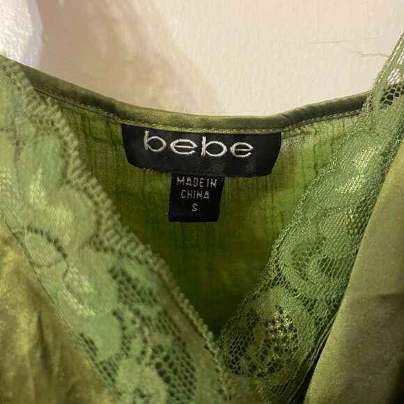 Beautiful Bebe Silk deep-Vneck Wrap Around tank with Lace and Sequins Size S - Picture 2 of 8